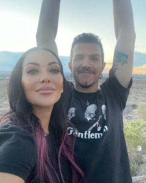 Carla Harvey Instagram - Happy Birthday to my love @charbenante ❤️This was YOUR YEAR! As fun as it has been to watch you crush stadiums my favorite moments are still the little ones like drawing on the couch with you. Doing life with you is pretty rad! Tonight we celebrate at @kissonline and I can’t wait to dance to your favorites like #heavensonfire 🤣🤣🤣🤣😂😂😂😂😂