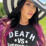 Carla Harvey Instagram – ☠️Summer goth mode engaged ☠️cool floppy doppy hat from @target EVEN COOLER muscle tank by me…grab a tshirt and some art from my  site, link in bio and stories ❤️@prettygirlsdouglythings ❤️#carlaharveyart #prettygirlsdouglythings #deathvseverybody