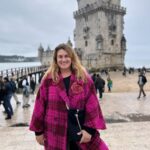 Carlota Corredera Instagram - Desde Lisboa con todo mi amor os deseo un año nuevo SUPERLATIVO 🇵🇹💜 2️⃣0️⃣2️⃣4️⃣ mírame, voy a por ti 🙌🏻🥳 @superlativass