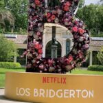 Carlota Corredera Instagram - Vaya eventazo se ha marcado @netflixes hoy en el @rjbotanico para celebrar la llegada de la nueva temporada de @bridgertonnetflix @bridgerton_es 🐝🌺 Enhorabuena, @rocioalvarezdelacampa 💎💜 Y gracias a Lord @davidandu_ por ser el mejor acompañante 🫰🏻 Mi lookazo primaveral con pamela incluida es de @marina.rinaldi ❤️ #losbridgerton #netflix #jardínbotánico #diamantedelatemporada