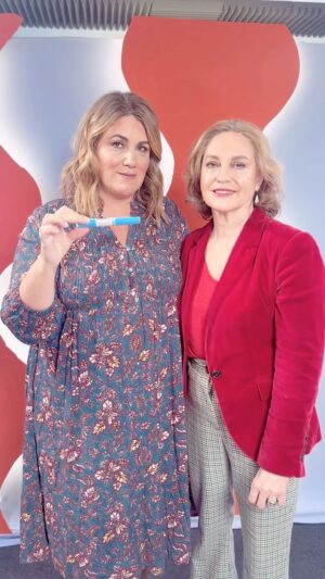 Carlota Corredera Instagram - Ya está disponible el nuevo episodio de @superlativass con la #DraRiobó, endocrinóloga de la #FundaciónJiménezDíaz en el que despejamos todas las incógnitas sobre el #Ozempic, el fármaco del que todo el mundo habla 🗣️💉Lo tenéis en #Youtube y #Spotify 🎙️🎧👩🏼‍⚕️
@novonordiskes @elilillyco #diabetes #obesidad #ozempic #wegoby #mounjaro #zepbound