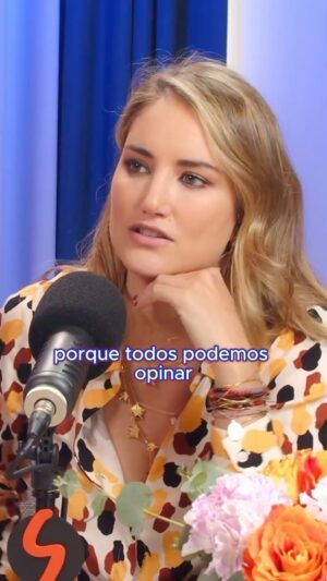 Carlota Corredera Instagram - Carlota Corredera y Alba Carrillo cuestionan la validación laboral sexista que sigue existiendo en los medios: “Los hombres siempre están ahí por algo, pero que tiene que ver con su valía, nosotras porque hacemos trabajos en los despachos”

#Superlativas #PodcastSuperlativas #Podcast #Entrevista #MediosDeComunicación