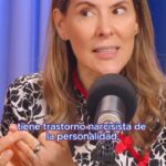 Carlota Corredera Instagram - Identificando los rasgos de un psicópata integrado con @silviaolmedo: “Pensamos que los psicópatas son como el de El silencio de los corderos, esos son muy poquitos” Nuevo programa de #Superlativas ya disponible en Youtube y Spotify #Podcast #Psicologia #SaludMental #Psicopatas #Psicopatia