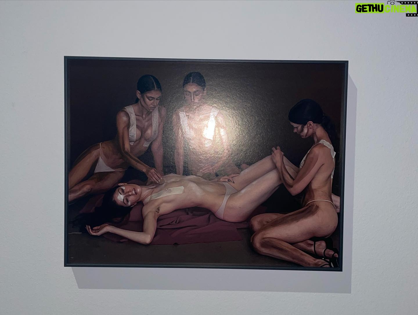 Carlota Guerrero - 6.6K Likes - “Caroline, Dana, Mabel, Flor” 2021, our extreme contouring vision on view at @staatsgaleriestuttgart
@carolineplz ♾
curated by @marionavaldestorrella @galeriekernweine
special thanks @bissamorena @mgaminde @dana_nala @florvioletasobrequespalma @mabelolea_