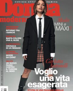 Carlotta Antonelli Instagram - Da oggi in edicola ✨⭐️ Grazie @donnamoderna @me__viola @michela.gattermayer press @upgradeartist Ph @marcorufini69 Stylist : Fabrizio Finizza Make up @luciaorazi Hair Stylist @karinevalbrun