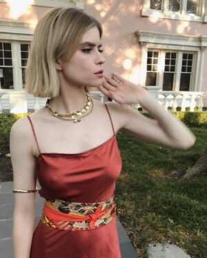 Carlson Young Instagram - we finally got to see blazing world in a theater 😭