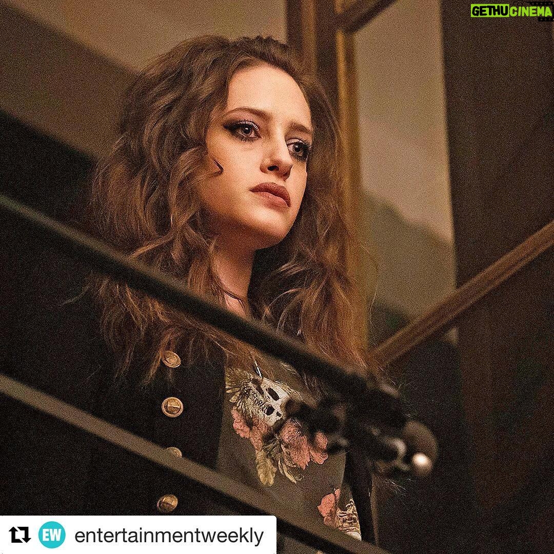 Carly Chaikin Instagram - Taking over @entertainmentweekly snapchat for the finale! Tonight 10pm (eastern) γ»γ»γ» Calling all #MrRobot fans: @Carlychaikin is taking over our Snapchat to live-Snap the season 2 finale of @Whoismrrobot! ππΌ Be sure to follow us at π» 'EWSnaps' so you don't miss a single moment! π·: Peter Kramer/USA Network