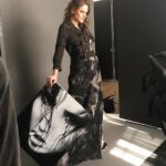 Carly Chaikin Instagram – With one of my paintings! –> see more @carlychaikinart  @wanyizee with @repostapp
・・・
Another #BTS w/ the star of #MrRobot, Carly Chaikin and her fab painting. Go check out @carlychaikinart 🎨 for more of her work!
Photographer: @christianhogstedt 
Stylist: @brittanykozerski