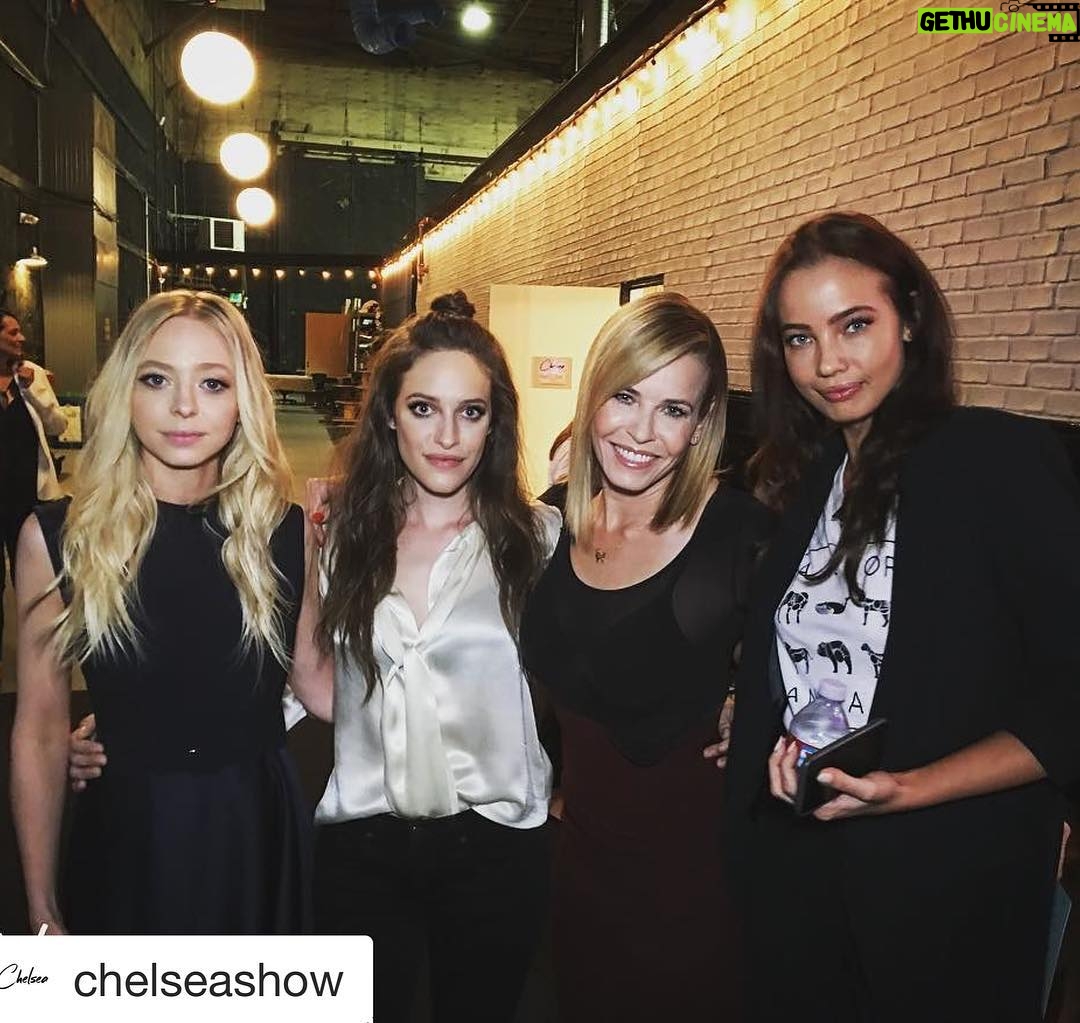 Carly Chaikin - 9K Likes - #bucketlist ・・・
Women of #MrRobot hack in to the show 🤖 Streaming now. @carlychaikin @portiadd @stephaniecorneliussen @whoismrrobot