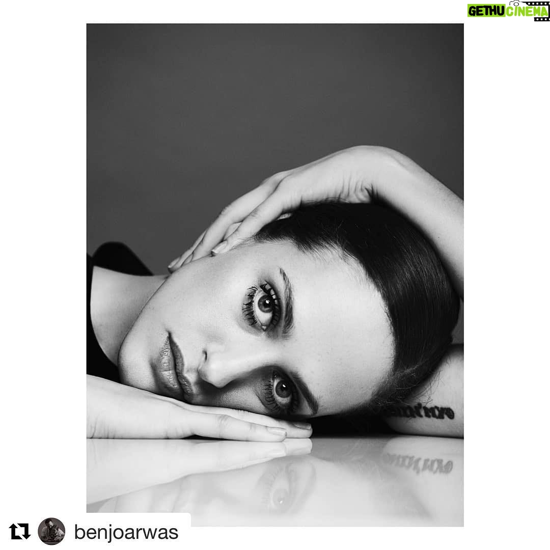 Carly Chaikin - 10.7K Likes - 👁Timeless and Beauy @CarlyChaikin for #NumberOneMagazine Vol .1
.
@benjoarwas @seenartists @lavidabebida @nicoklam @charlotte_prevel @tedgibson @thevisionaries
.
#benjoarwas #benjoarwasphotography #portrait #celebrity #timeless #classic #blackandwhite #carlychaikin #mrrobot
