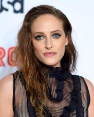 Carly Chaikin Instagram - What a special night and amazing episode. Can’t believe this is all coming to a close. 
Makeup: @meredithbaraf 
Hair: @michaelsilvahair 
Dress: @prada
