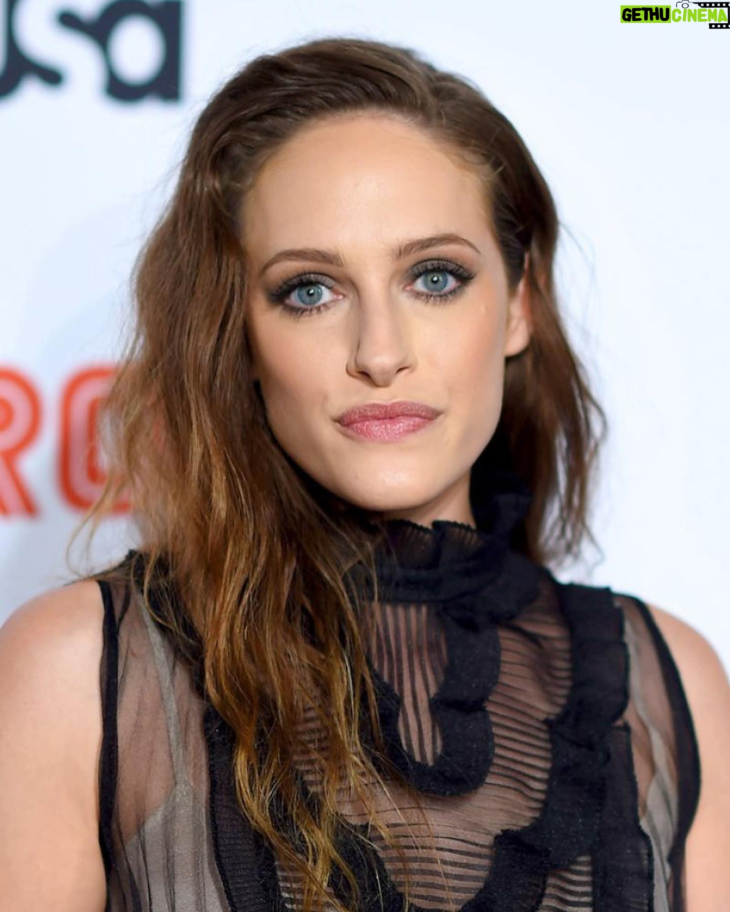 Carly Chaikin - 13.6K Likes - What a special night and amazing episode. Can’t believe this is all coming to a close.
Makeup: @meredithbaraf
Hair: @michaelsilvahair
Dress: @prada