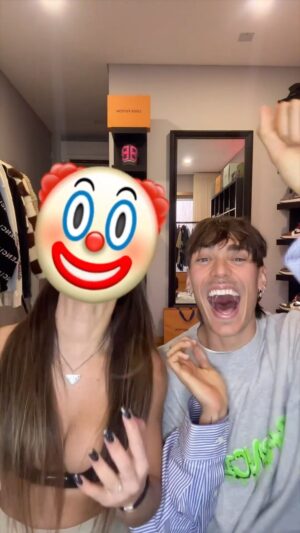 Carly Santos Instagram - Que desafio devíamos fazer a seguir? 🤡😂