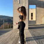 Carly Santos Instagram - 🖤