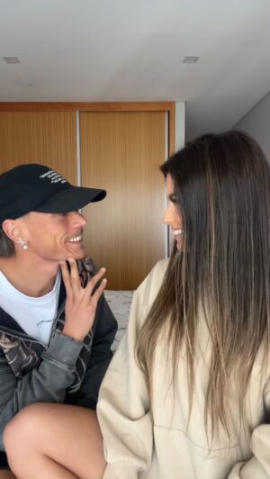 Carly Santos Instagram - Dou-lhe um 7/10 🤠😂