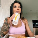 Carly Santos Instagram - Eu ✨ mereço ✨