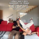 Carly Santos Instagram - O vosso namorado também está estragado ou é só o meu? 😭✊🏼