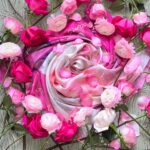 Carly Simon Instagram – In the words of Eddie Izzard, “BUNCH’A FLOWERS!” 💛🌼Silken Scarves make lovely Valentine’s Day gifts… just saying. 💖🌸 Limited Edition Peony Scarves on my website.