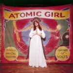 Carly Simon Instagram - I forgot all about that first photo, have you ever seen this photo of me?! 🎪🎠 This was 1974, photographed by Ed Caraeff for my album Hotcakes 🥞