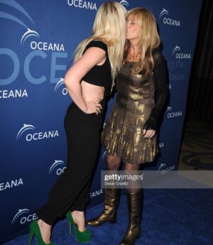 Carly Simon Instagram - Love @natashabedingfield 💛✨