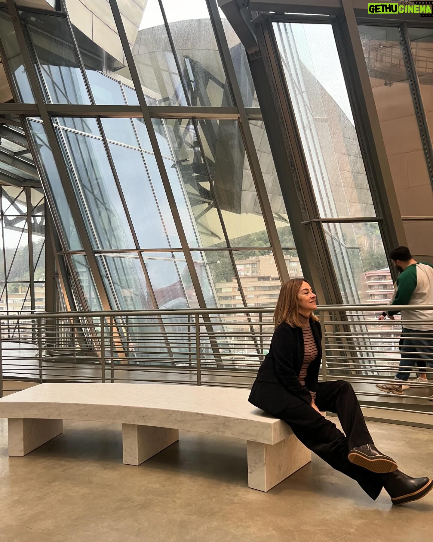 Carme Barceló - 766 Likes - De dissabte a dissabte.
De sábado a sábado.
#Bilbao #Madrid #Barcelona
1. Volví al @museoguggenheim y volví a enamorarme
2. Calorías en San Mamés
3. Ambiente en San Mamés
4. Gracias por este regalo de cumpleaños, @meryjouc Juntas desde 1o de B.U.P #los60enBilbao #madeinDominicas #2360
5. Más calorías
6. #8M en @elchiringuitotv
7. Making of de un reportaje muy especial
8. Las palabras y la sonrisa de @mariona8co las risas de las dos
9. Foto con una mujer referente by @danielbrull