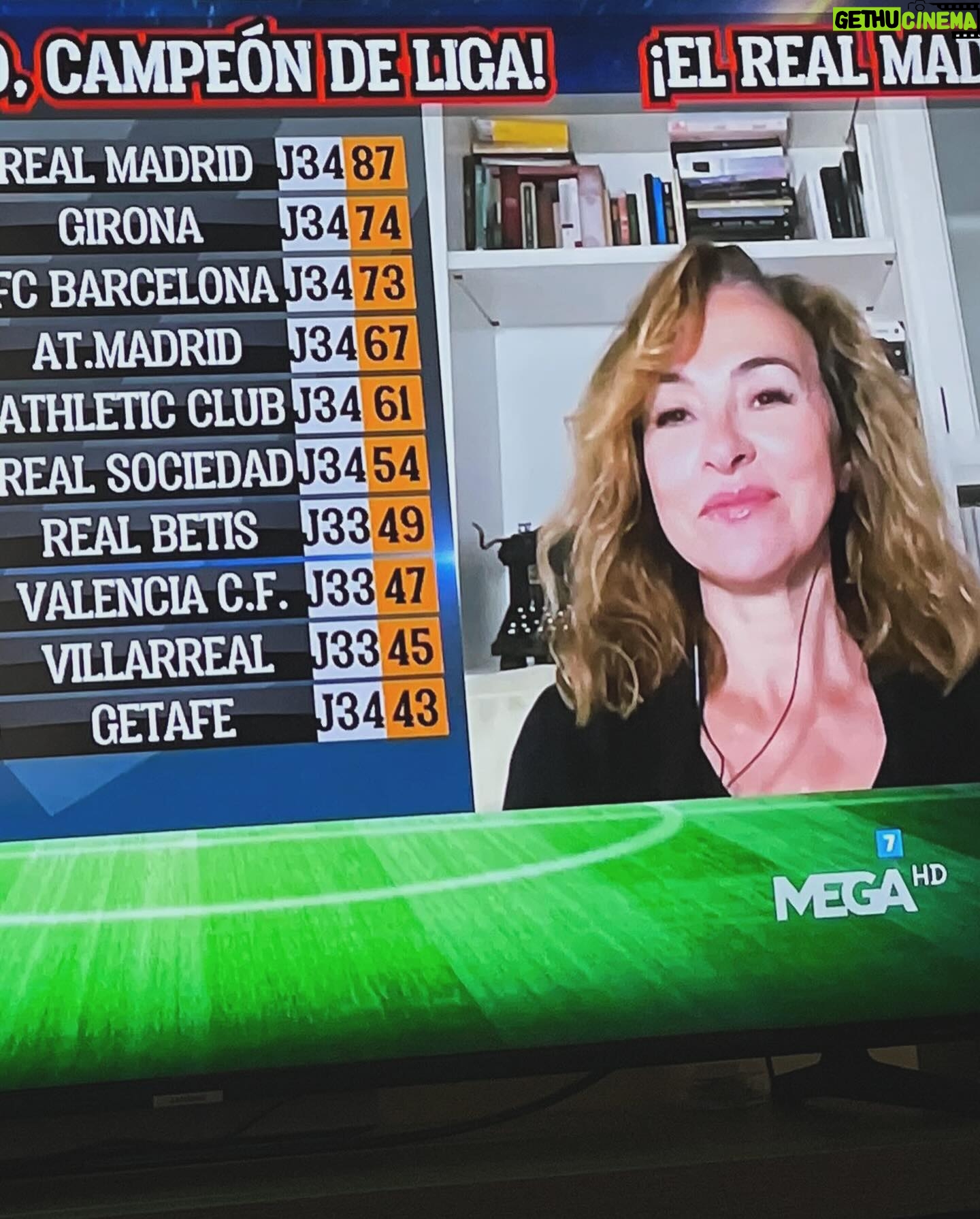 Carme Barceló - 1.1K Likes - Siete días, siete noches.
1. EL VESTIDO. Gràcies, @rosaclara
2. EL DOCTOR. Admiració total, @bonaventura_clotet @peopleinredgala @fundaciolluita
3. EL PORTERO. Valor seguro @mterstegen1 @fcbarcelona
4. Un reencuentro, @annalewandowska
5. Una noche preciosa de solidaridad con la/mi @fundacionquerer con mi compañero @alex.silvestresz @elchiringuitotv
6. Desde casa y de madrugada conexión @elchiringuitotv
7. Con mis amigas del colegio volvimos al ídem para disfrutar del espectáculo Génesis #dominiques @mariselongan @mateluco @rosaalro
I 8. Sol i pau amb el meu gosset #Team #bulldogfrances #frenchbulldog