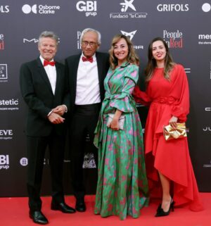 Carme Barceló Instagram - 800 persones i més de 800.000 euros recaptats per a la investigació. 
Un any més al costat de persones extraordinàries que vetllen per la salut de tots.
Sempre al vostre costat, @fundaciolluita @bonaventura_clotet @peopleinredgala @lauraduranbcn ❤️
1. Gràcies @rosa_clara per aquest look tan bonic i @backstagebcn per cuidar i mimar el meu estilisme.
2. Admiració total @bonaventura_clotet 
3. Comentant la jugada amb @mterstegen1 i @joanvehils 
4. Al photocall amb la @iuleneservent @bonaventura_clotet i @joanvehils @diariosport 
5.  La brutal actuació de @lafuradelsbaus 
6. Admirant-la
7. Amb la meva @susirejano i la Caty. Família @mesoestetic 
8. Persones boniques: @marc_clotet i @natasanchezmol 
9. Més persones boniques @dani_clara 
Fotos de @sportvalen 
#peopleinred #peopleinredgala2024 #investigació #solidaritat  #malaltiesinfeccioses #sida #elamigoquesefue