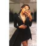 Carmela Zumbado Instagram - Tag the bestie you always have to wait for and take mirror pics while doing so lolll hi @scullynjames