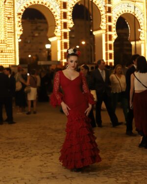 Carmen Sánchez Instagram - Ha sido mi primera Feria , pero sin duda no la última💃❤️