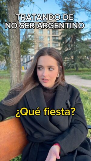 Carmen Sánchez Instagram - Tratando de no ser Argentino 🫠🫶🏻 @carmensanchez_l