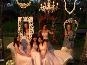 Carmen Soo Instagram - 30.9.2015 
👰🏻💍✨🥂❤️💐

#abcday2015