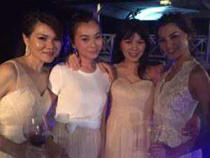 Carmen Soo Instagram - 30.9.2015 
👰🏻💍✨🥂❤️💐

#abcday2015