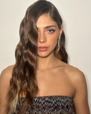Carmen Arrufat Instagram - Yesterday’s party 🕯️ @holacom @mbfwmadrid 

GLAM @albaglance x @guerlain  #guerlainmakeup 
STYLED BY @victorblancostudio @bulgari @missoni