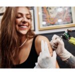 Carmen Arrufat Instagram – 😎😎🤪🤪 

(No, no me he tatuado un osito en el brazo jajajajajaja) 

📸. @juanmiguel_herrero 
MUAH @rebecatfigueroa @guerlain @mariaa.borras 
STYLED BY @victorblancostudio 
🌟 @pjd.agency @palomajuanes @palomarodriguezjuanes @anaportillocl