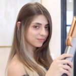 Carmen Arrufat Instagram - 🩶🤍🩶 @dyson_es #dysonairstrait