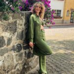 Carmen Becerra Instagram – Una linda tarde de mayo ! 🌺🌿
.
Te gusta mi set ? .. es de @sheinofficial @shein_mex 
Id de búsqueda 🔍 27202051
.
.
#SHEINhotsale2024#SHEINhotmayo#SHEINforAll #saveinstyle #loveshein #outfitoftheday #primavera