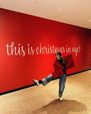 Carmen Becerra Instagram - Que mágica es la Navidad 🎄 💫
.
.
#crismastime #rockettes #newyork #fabulous
