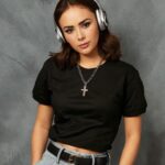 Carmen Becerra Instagram – En el tren de los 90’s  #yearbook #ai