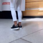 Carmen Gloria Arroyo Instagram - Mi mejor compañía en los minutos de relax @skecherschile