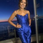 Carmen Gloria Arroyo Instagram - Makeup para mi querida @cg_arroyo 💜 Hair @karimmeplaza 👗 @lore_flores #makeup #maccosmetics #kryolan #morphe #elfcosmetics #urbandecay #maquillaje #azul