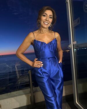 Carmen Gloria Arroyo Instagram - Makeup para mi querida @cg_arroyo 💜
Hair @karimmeplaza 
👗 @lore_flores 

#makeup #maccosmetics #kryolan #morphe #elfcosmetics #urbandecay #maquillaje #azul