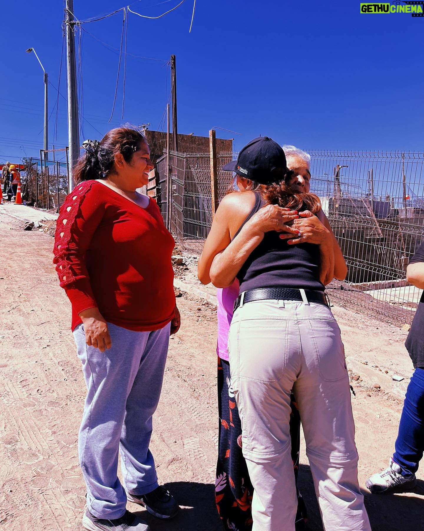 Carmen Gloria Arroyo Instagram - ¡ESTAMOS EN LA V REGIÓN! 💪🏻🇨🇱 Cada ayuda es necesaria y fundamental. ‼️Ingresa a www.desafiolevantemoschile.cl y selecciona la campaña: “Ahora la Emergencia son los Incendios”, pincha: “DONAR”.