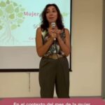 Carmen Gloria Arroyo Instagram - Inicio de clases en @fundacion_soymas Es un honor estar nuevamente reunidas con mujeres que inician un nuevo camino para lograr ser libres y apoyar a sus hijos, juntas todas podemos 🙏💜