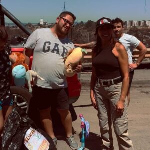Carmen Gloria Arroyo Instagram - 💪🏻¡Estamos en terreno, al servicio de chile!🇨🇱
‼️Ingresa a  www.desafiolevantemoschile.cl  y selecciona la campaña: “Ahora la Emergencia son los Incendios”, pincha: “DONAR”.