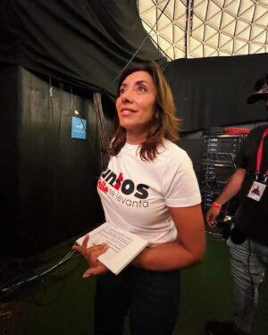 Carmen Gloria Arroyo Instagram - 🫂🇨🇱 #JuntosChileSeLevanta || Es momento de hacerse presente y levantar la V Región 💪🏻
Donaciones a la cuenta 
Banco Estado 1001-4 
RUT 65018488-2