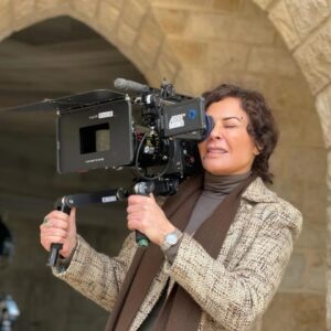 Carmen Lebbos Instagram - من كواليس #مسلسل_٢٠٢٤ 
باقي ٤ ايام، جاهزين؟ 🔥
#كارمن_لبس #رمضان #عشرين_أربعة_وعشرين