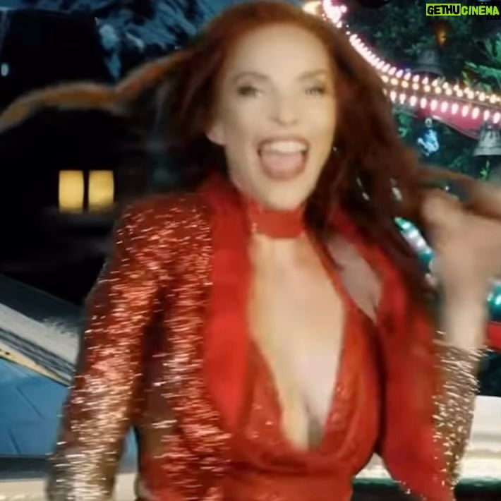 Carmit Bachar - 4K Likes - SANTA BABY with @iamjessicasutta π Canβt believe this was 2 years ago! We had fun doing this classic togetherβ¦
Little did yβall know Jess had a bun in the ovenπΌπ»
Thanks to @hansc8 for making it happen in this AR!! β€οΈ Merry Xmas everyone πβοΈ
Watch the full version on YouTube!
#merryxmas #santababy #pussycatdolls