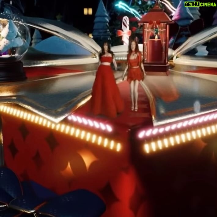 Carmit Bachar - 4K Likes - SANTA BABY with @iamjessicasutta π Canβt believe this was 2 years ago! We had fun doing this classic togetherβ¦
Little did yβall know Jess had a bun in the ovenπΌπ»
Thanks to @hansc8 for making it happen in this AR!! β€οΈ Merry Xmas everyone πβοΈ
Watch the full version on YouTube!
#merryxmas #santababy #pussycatdolls