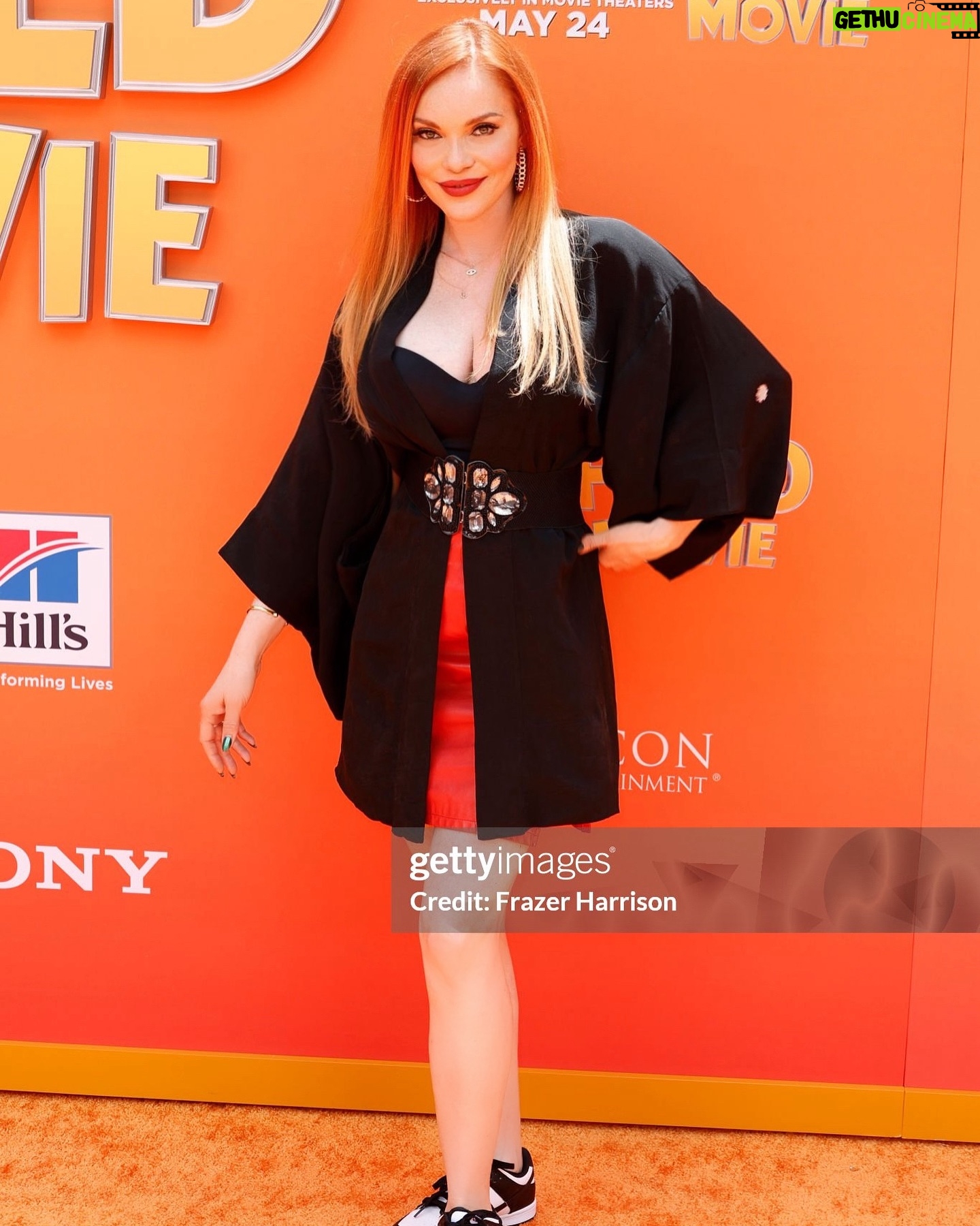 Carmit Bachar Instagram - This Pussycat had a blast with my kitten @kealarose_ ๐งก@garfieldmovie @sonypictures @prattprattpratt #garfieldmovie #orangecarpet Ty @michelangelo ๐ @gettyimages