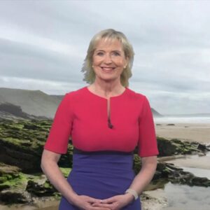 Carol Kirkwood Instagram - Good morning. Hope you had a lovely weekend ❤️❤️xxx